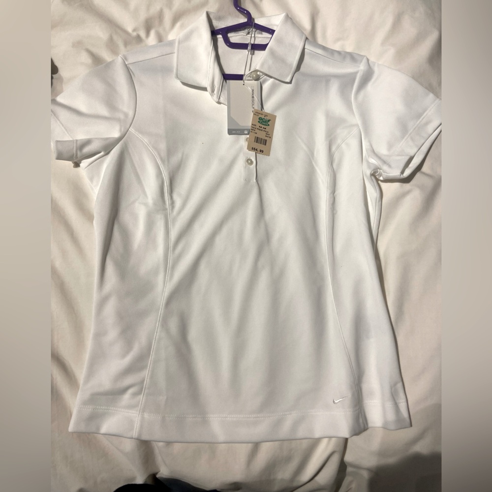 BNWT - women’s Nike golf shirt